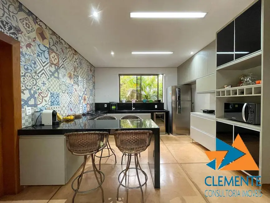 Casa com 4 quartos à venda, 340m2 em Nova Lima - MG - imagem 5 Foto 5 de Casa com 4 quartos à venda, 340m2 em Nova Lima - MG