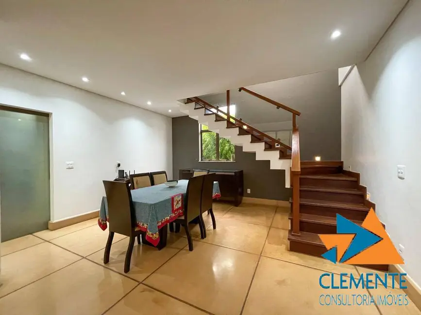 Casa com 4 quartos à venda, 340m2 em Nova Lima - MG - imagem 3 Foto 3 de Casa com 4 quartos à venda, 340m2 em Nova Lima - MG