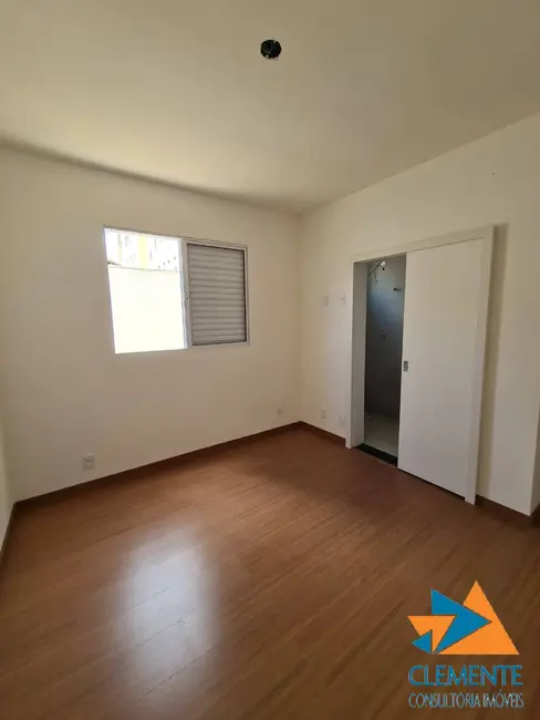Foto 8 de Apartamento com 4 quartos à venda, 89m2 em Sagrada Família, Belo Horizonte - MG