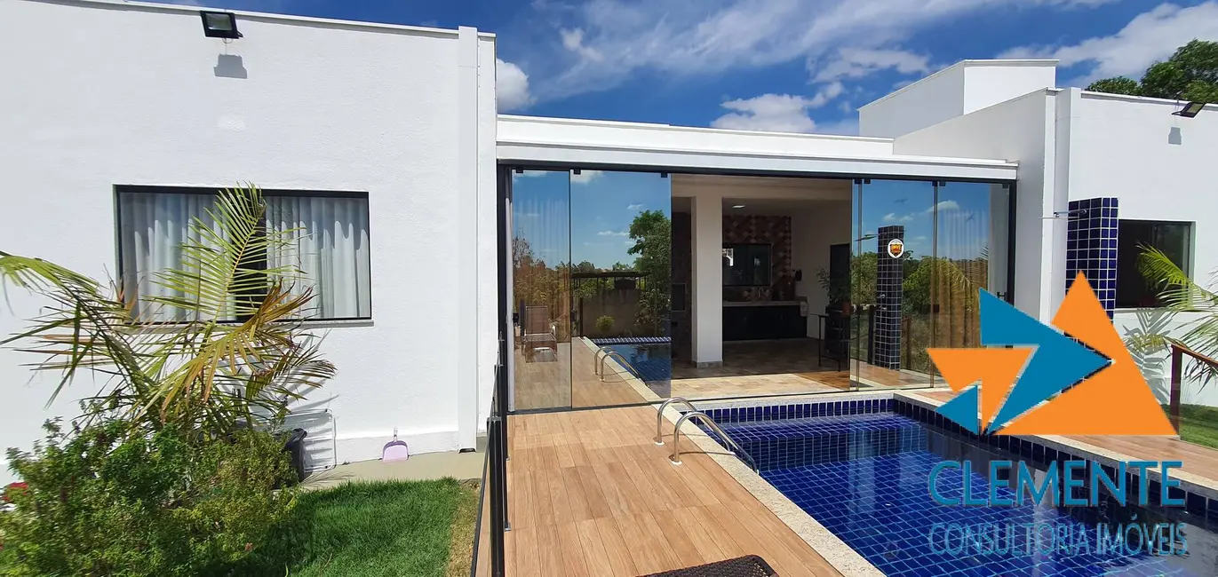 Foto 2 de Casa de Condomínio com 3 quartos à venda, 250m2 em Jaboticatubas - MG