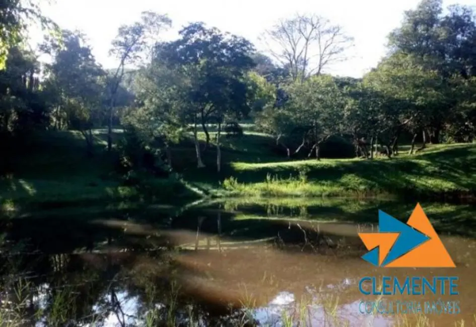 Sítio / Rancho com 5 quartos à venda, 650m2 em Mateus Leme - MG - imagem 3 Foto 3 de Sítio / Rancho com 5 quartos à venda, 650m2 em Mateus Leme - MG