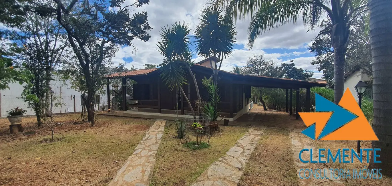 Foto 2 de Casa de Condomínio com 5 quartos à venda, 210m2 em Jaboticatubas - MG