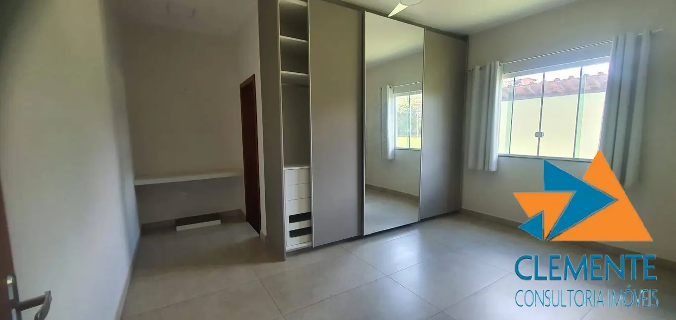 Casa com 3 quartos à venda, 230m2 em Jaboticatubas - MG - imagem 5 Foto 5 de Casa com 3 quartos à venda, 230m2 em Jaboticatubas - MG