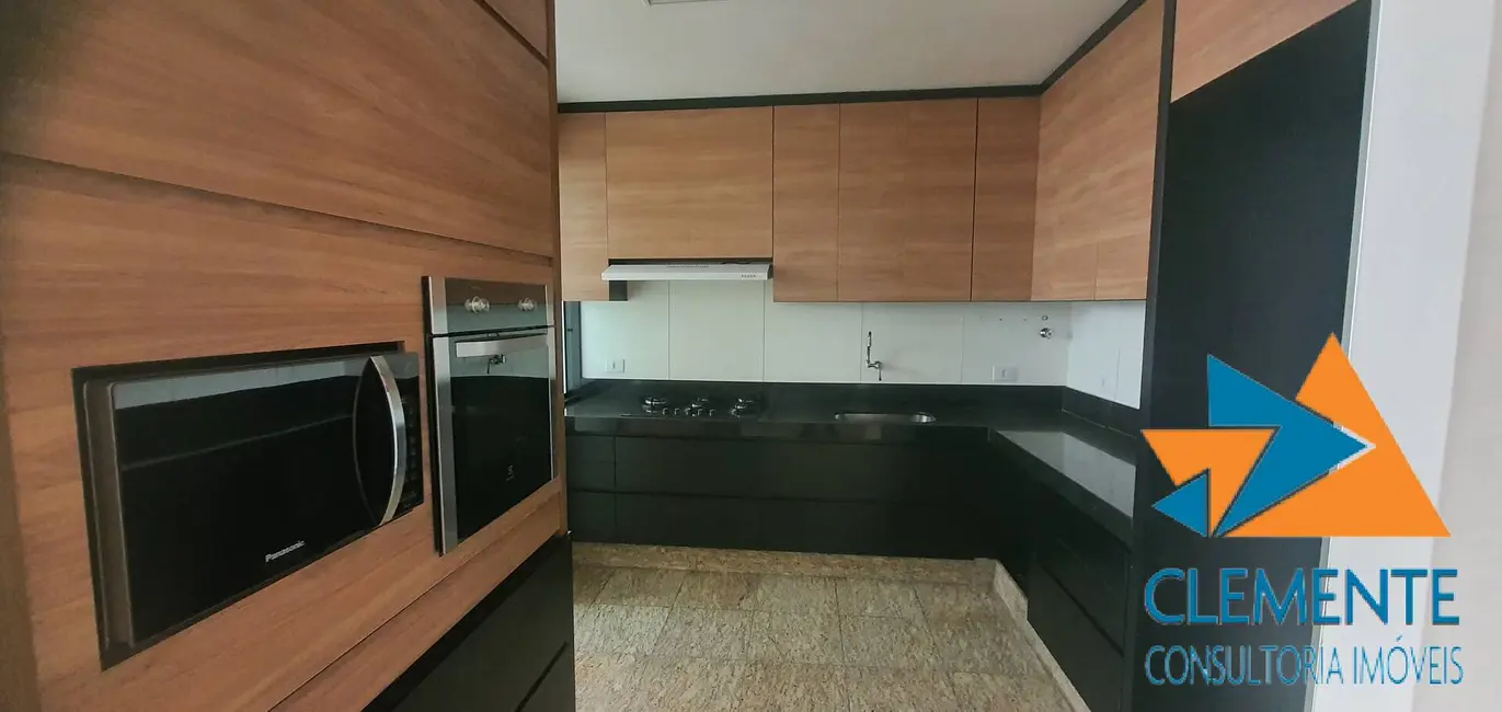 Foto 4 de Apartamento com 4 quartos à venda, 190m2 em Coração de Jesus, Belo Horizonte - MG