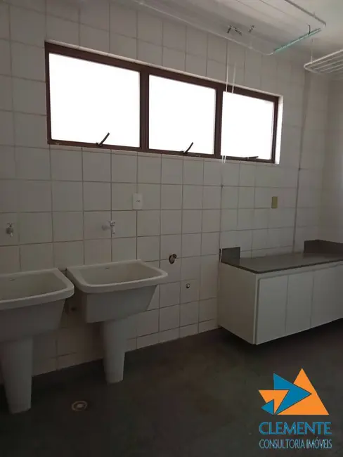 Apartamento com 3 quartos à venda, 200m2 em Gutierrez, Belo Horizonte - MG - imagem 5 Foto 5 de Apartamento com 3 quartos à venda, 200m2 em Gutierrez, Belo Horizonte - MG