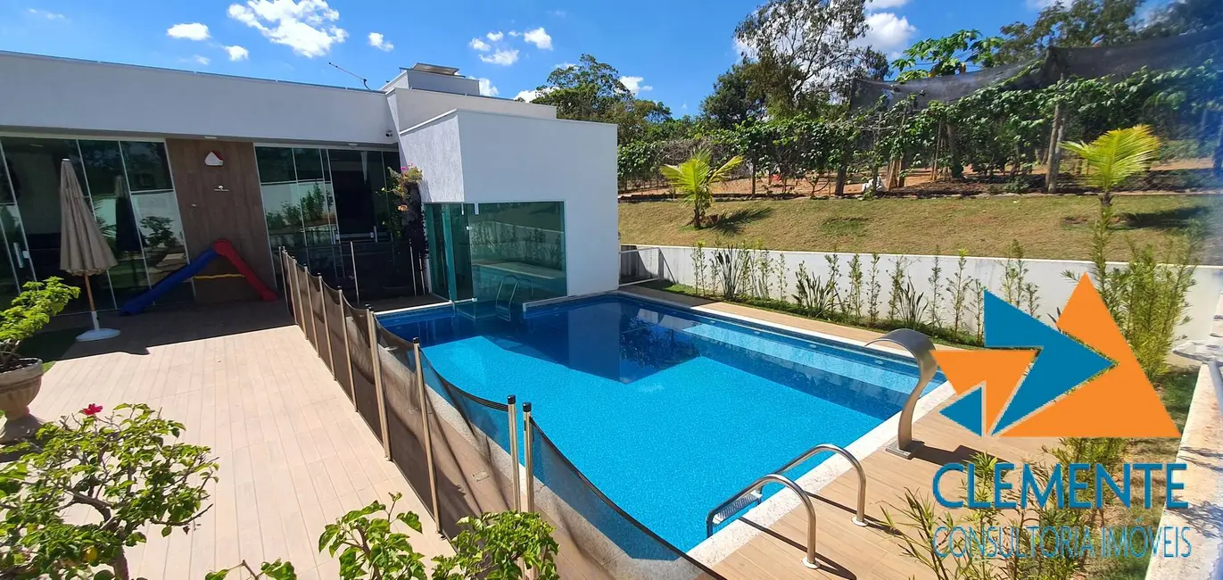 Foto 1 de Casa de Condomínio com 4 quartos à venda, 232m2 em Jaboticatubas - MG