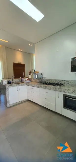 Foto 9 de Casa de Condomínio com 4 quartos à venda, 232m2 em Lagoa Santa - MG