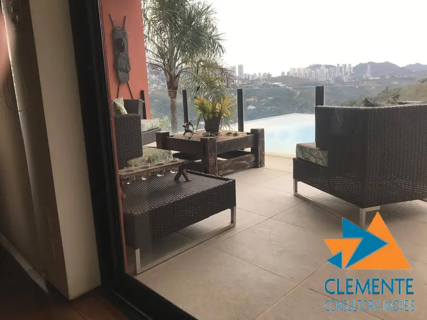 Foto 1 de Casa de Condomínio com 5 quartos à venda, 440m2 em Vila Alpina, Nova Lima - MG
