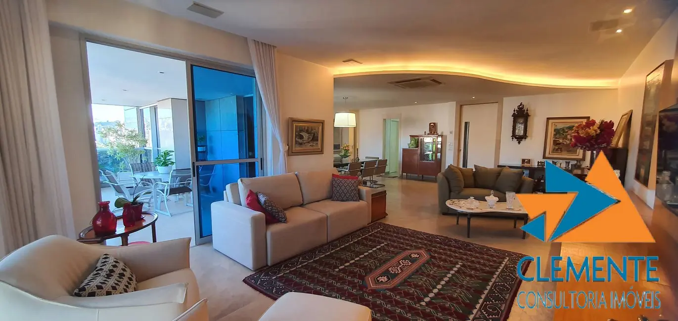 Apartamento com 4 quartos à venda, 209m2 em Lourdes, Belo Horizonte - MG - imagem 8 Foto 8 de Apartamento com 4 quartos à venda, 209m2 em Lourdes, Belo Horizonte - MG