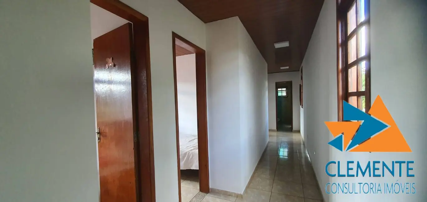 Foto 2 de Casa de Condomínio com 5 quartos à venda, 200m2 em Jaboticatubas - MG