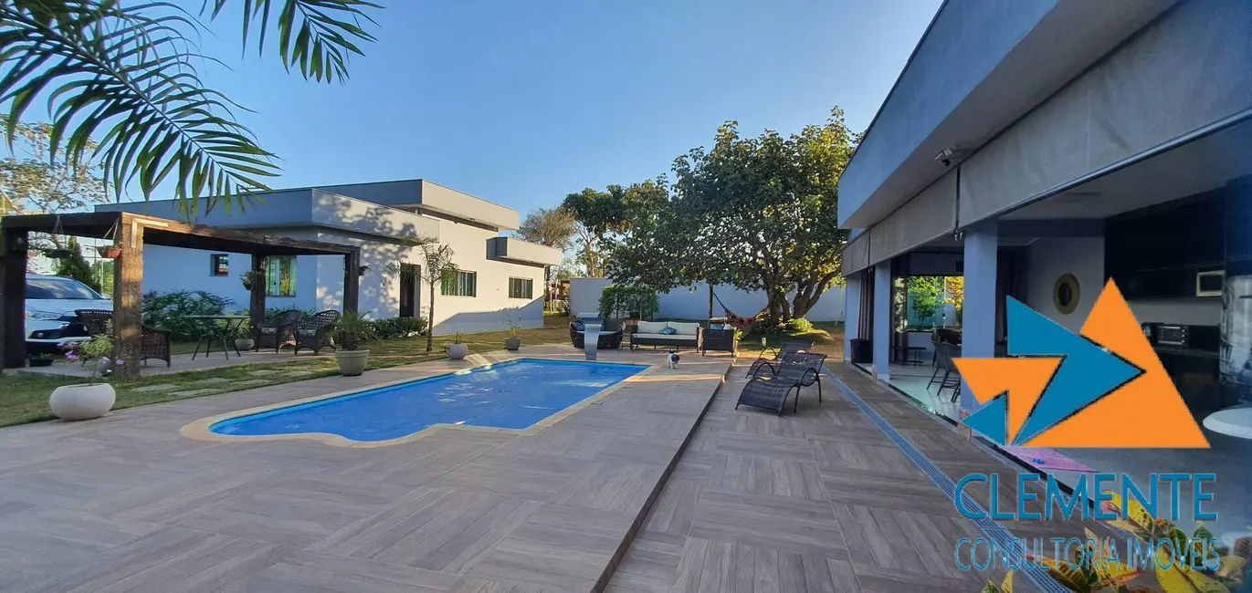 Foto 3 de Casa com 3 quartos à venda, 200m2 em Jaboticatubas - MG