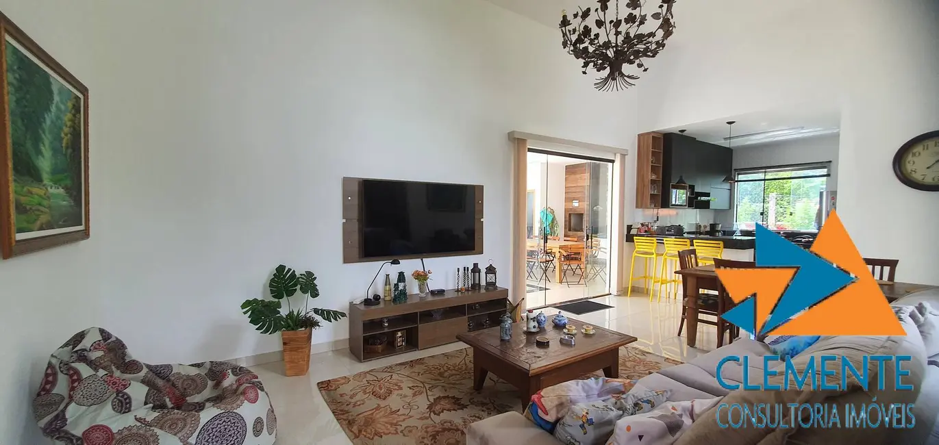 Foto 6 de Casa de Condomínio com 4 quartos à venda, 170m2 em Jaboticatubas - MG