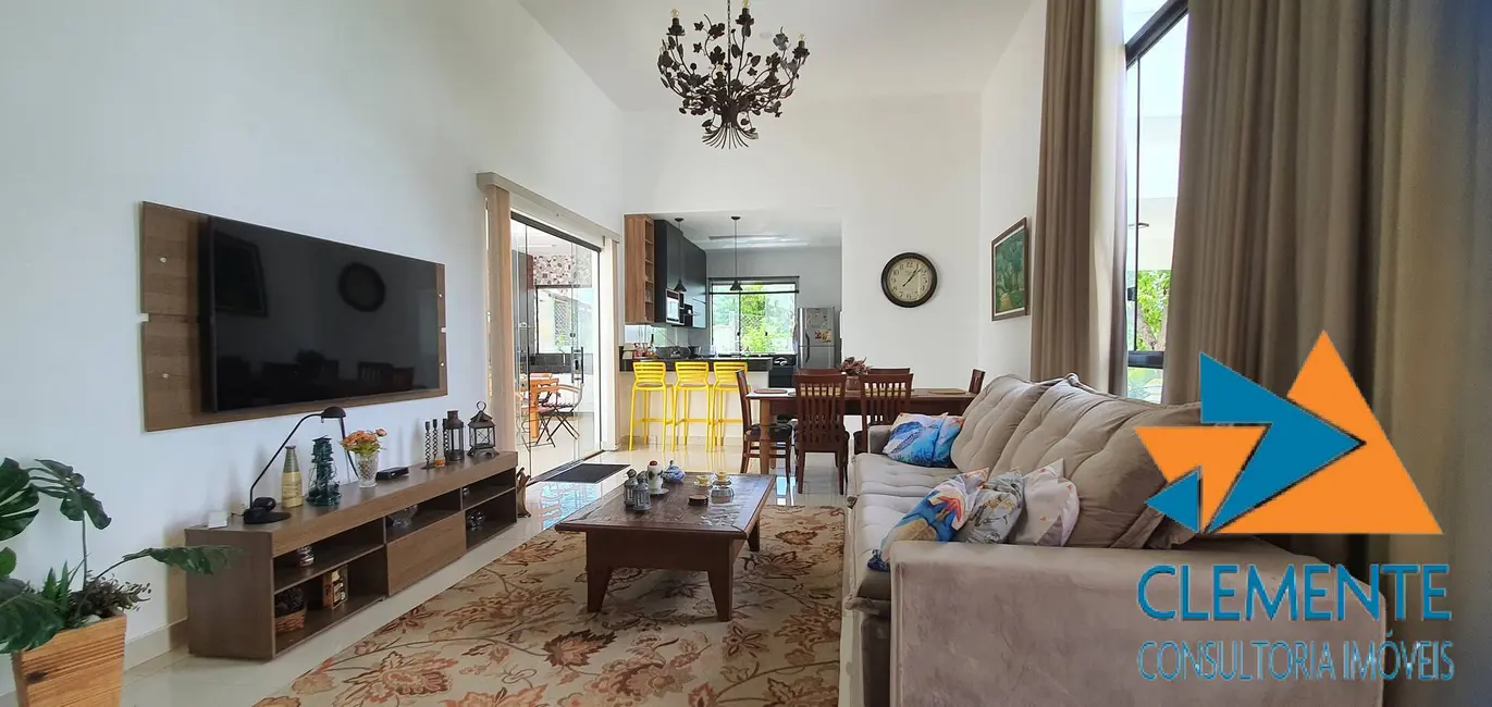 Foto 8 de Casa de Condomínio com 4 quartos à venda, 170m2 em Jaboticatubas - MG