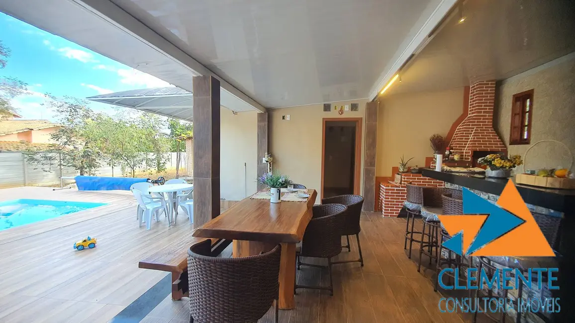 Foto 5 de Casa de Condomínio com 4 quartos à venda, 200m2 em Jaboticatubas - MG