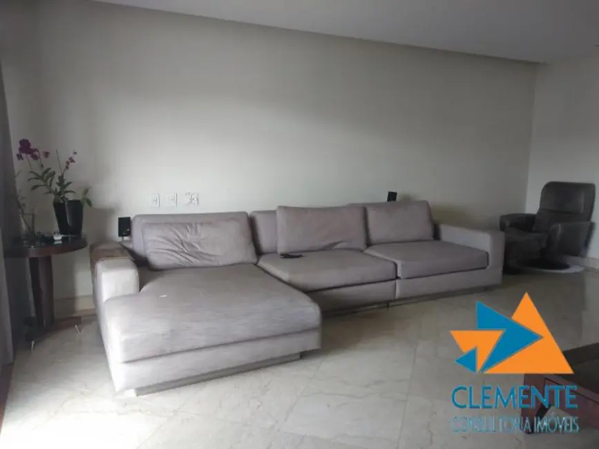 Apartamento com 4 quartos à venda, 228m2 em Santo Agostinho, Belo Horizonte - MG - imagem 4 Foto 4 de Apartamento com 4 quartos à venda, 228m2 em Santo Agostinho, Belo Horizonte - MG