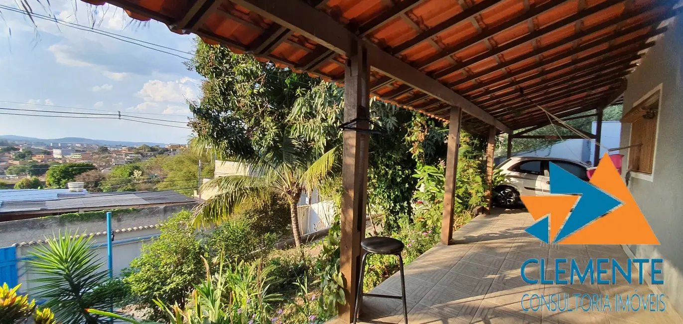 Foto 5 de Casa com 3 quartos à venda, 127m2 em Belo Horizonte - MG