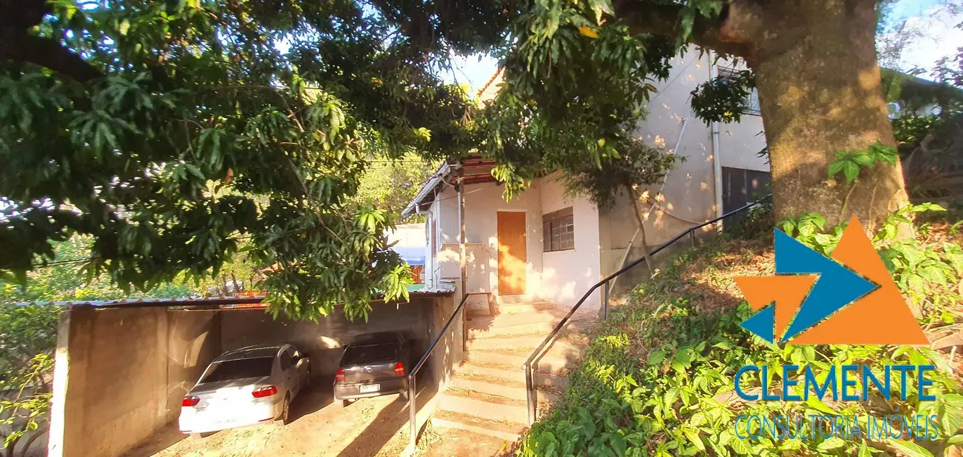 Foto 2 de Casa com 2 quartos à venda, 225m2 em Belo Horizonte - MG