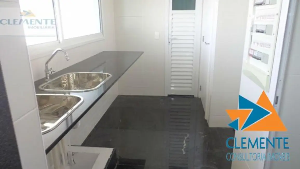 Apartamento com 4 quartos à venda, 198m2 em Funcionários, Belo Horizonte - MG - imagem 5 Foto 5 de Apartamento com 4 quartos à venda, 198m2 em Funcionários, Belo Horizonte - MG