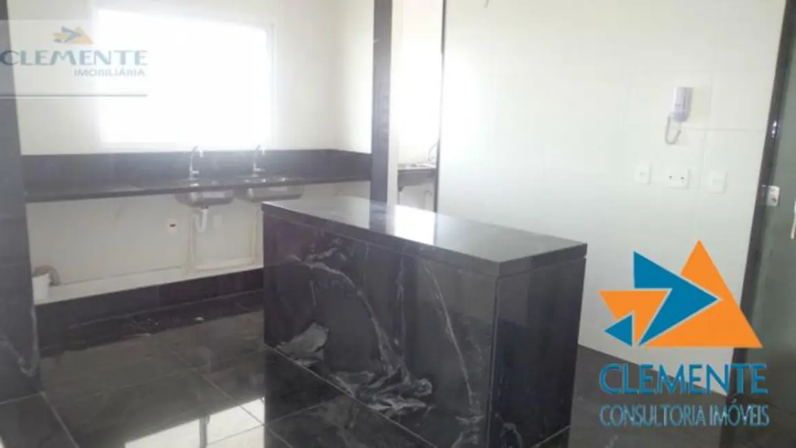 Apartamento com 4 quartos à venda, 198m2 em Funcionários, Belo Horizonte - MG - imagem 3 Foto 3 de Apartamento com 4 quartos à venda, 198m2 em Funcionários, Belo Horizonte - MG