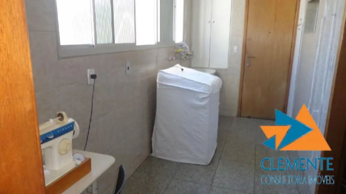 Apartamento com 4 quartos à venda, 210m2 em Lourdes, Belo Horizonte - MG - imagem 7 Foto 7 de Apartamento com 4 quartos à venda, 210m2 em Lourdes, Belo Horizonte - MG