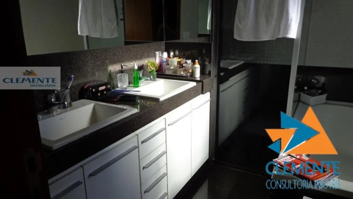 Apartamento com 4 quartos à venda, 238m2 em Santo Agostinho, Belo Horizonte - MG - imagem 7 Foto 7 de Apartamento com 4 quartos à venda, 238m2 em Santo Agostinho, Belo Horizonte - MG