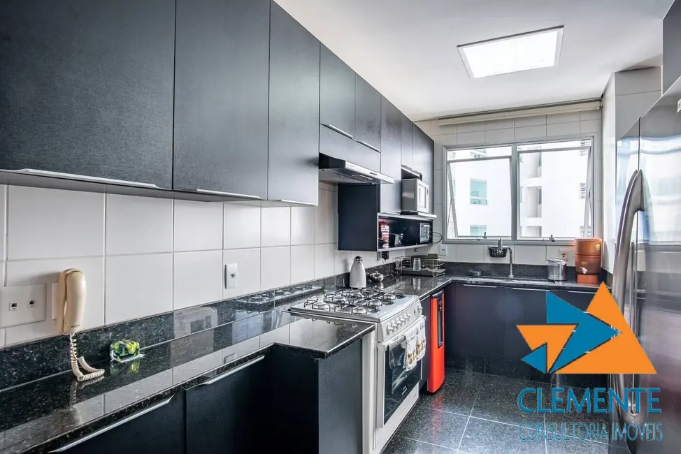 Apartamento com 4 quartos à venda, 197m2 em Santo Agostinho, Belo Horizonte - MG - imagem 9 Foto 9 de Apartamento com 4 quartos à venda, 197m2 em Santo Agostinho, Belo Horizonte - MG