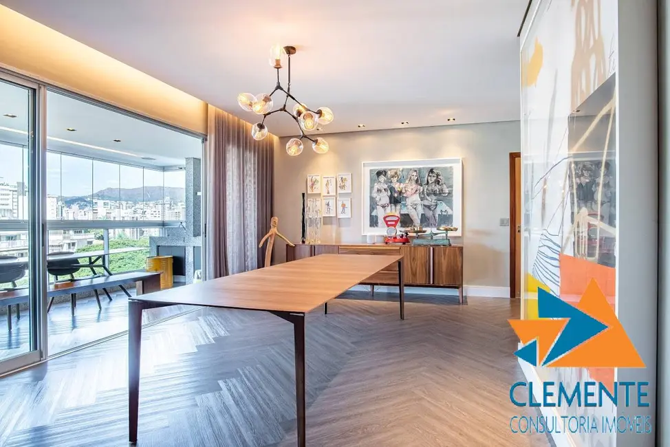 Apartamento com 4 quartos à venda, 197m2 em Santo Agostinho, Belo Horizonte - MG - imagem 4 Foto 4 de Apartamento com 4 quartos à venda, 197m2 em Santo Agostinho, Belo Horizonte - MG