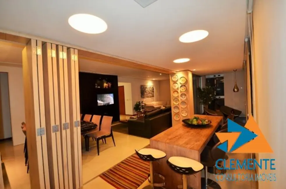 Foto 2 de Apartamento com 4 quartos à venda, 238m2 em Santo Agostinho, Belo Horizonte - MG
