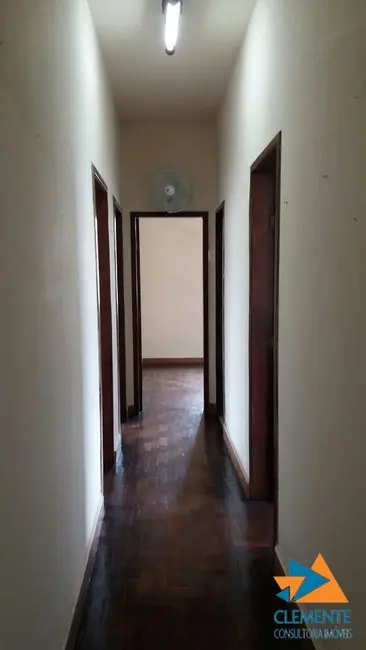Foto 11 de Casa com 4 quartos à venda, 150m2 em Glória, Belo Horizonte - MG