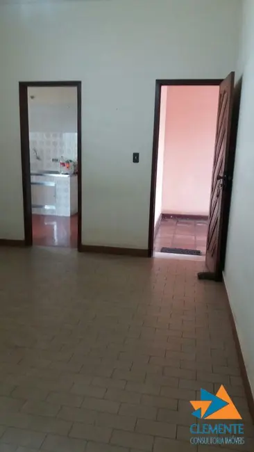 Casa com 4 quartos à venda, 150m2 em Glória, Belo Horizonte - MG - imagem 3 Foto 3 de Casa com 4 quartos à venda, 150m2 em Glória, Belo Horizonte - MG