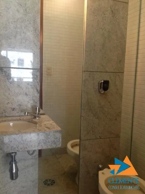 Apartamento com 4 quartos à venda, 145m2 em Funcionários, Belo Horizonte - MG - imagem 8 Foto 8 de Apartamento com 4 quartos à venda, 145m2 em Funcionários, Belo Horizonte - MG