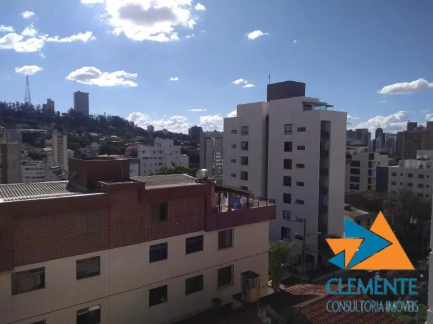 Apartamento com 4 quartos à venda, 139m2 em Santo Antônio, Belo Horizonte - MG - imagem 8 Foto 8 de Apartamento com 4 quartos à venda, 139m2 em Santo Antônio, Belo Horizonte - MG