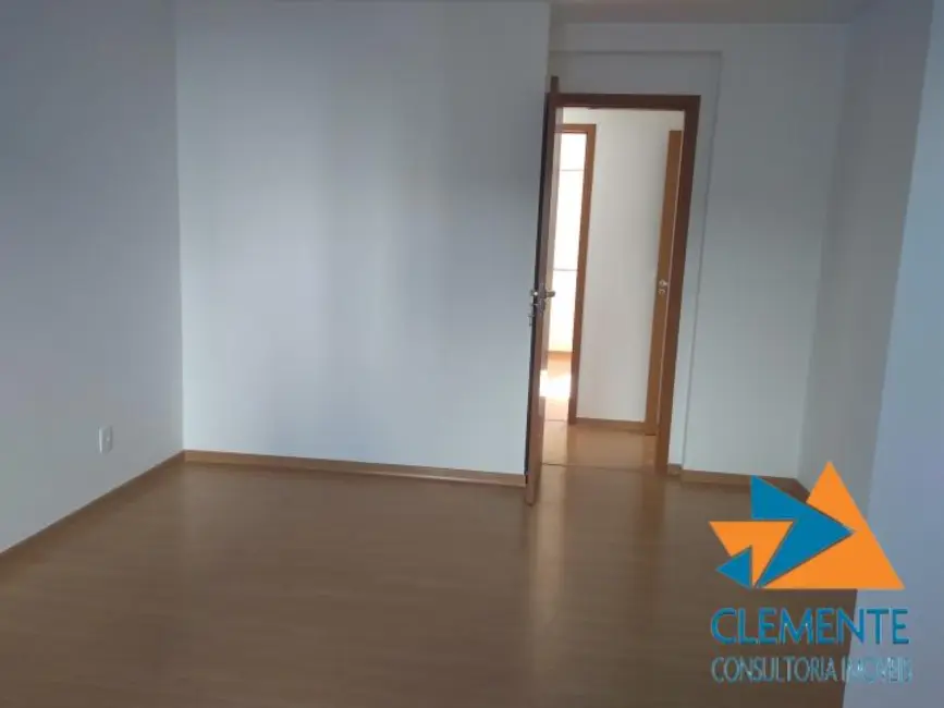 Cobertura com 4 quartos à venda, 278m2 em Santo Antônio, Belo Horizonte - MG - imagem 8 Foto 8 de Cobertura com 4 quartos à venda, 278m2 em Santo Antônio, Belo Horizonte - MG