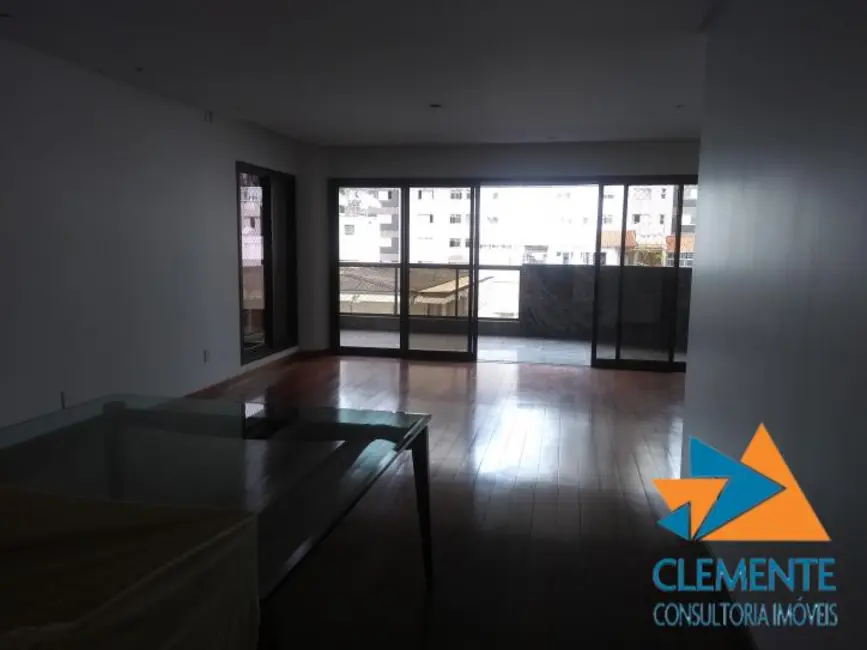 Apartamento com 4 quartos à venda, 205m2 em Santo Agostinho, Belo Horizonte - MG - imagem 7 Foto 7 de Apartamento com 4 quartos à venda, 205m2 em Santo Agostinho, Belo Horizonte - MG
