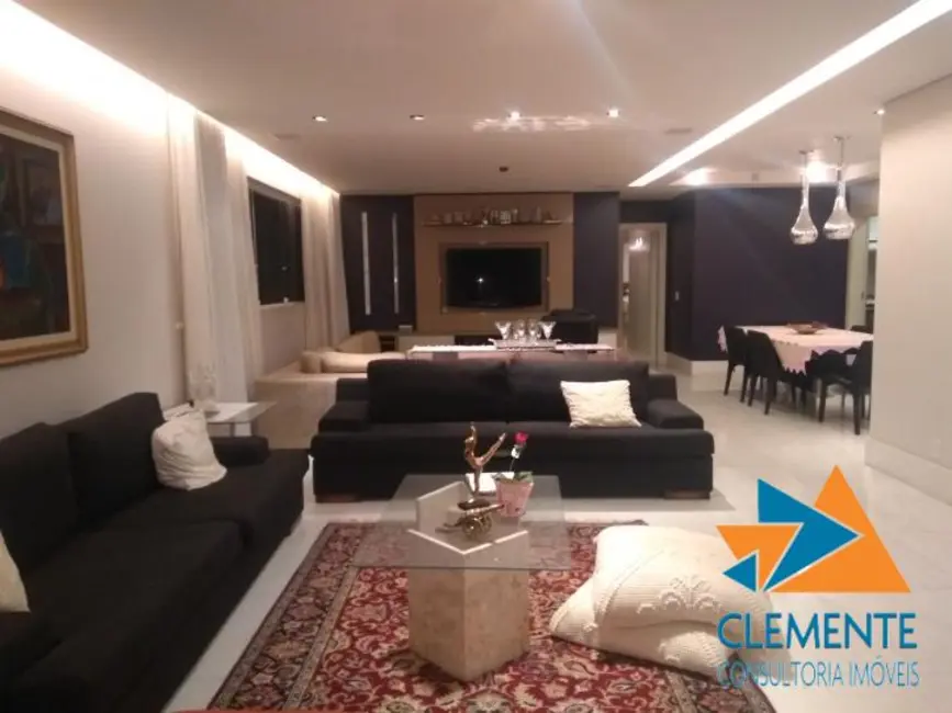 Apartamento com 4 quartos à venda, 252m2 em Funcionários, Belo Horizonte - MG - imagem 4 Foto 4 de Apartamento com 4 quartos à venda, 252m2 em Funcionários, Belo Horizonte - MG