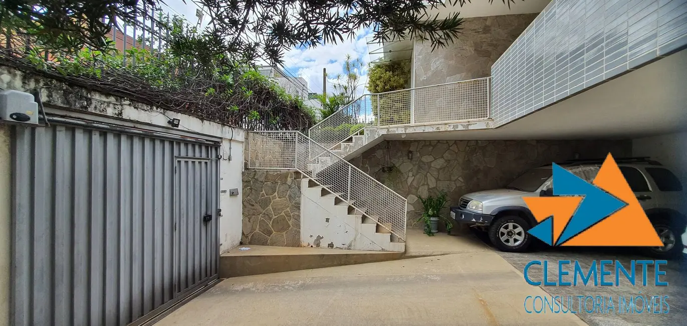 Casa com 3 quartos à venda, 291m2 em Alto Barroca, Belo Horizonte - MG - imagem 3 Foto 3 de Casa com 3 quartos à venda, 291m2 em Alto Barroca, Belo Horizonte - MG