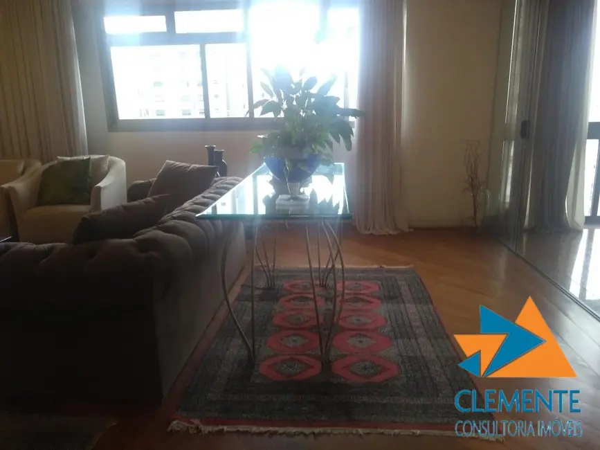 Apartamento com 4 quartos à venda, 250m2 em Funcionários, Belo Horizonte - MG - imagem 6 Foto 6 de Apartamento com 4 quartos à venda, 250m2 em Funcionários, Belo Horizonte - MG