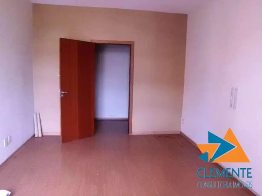 Sala Comercial à venda, 38m2 em Funcionários, Belo Horizonte - MG - imagem 3 Foto 3 de Sala Comercial à venda, 38m2 em Funcionários, Belo Horizonte - MG