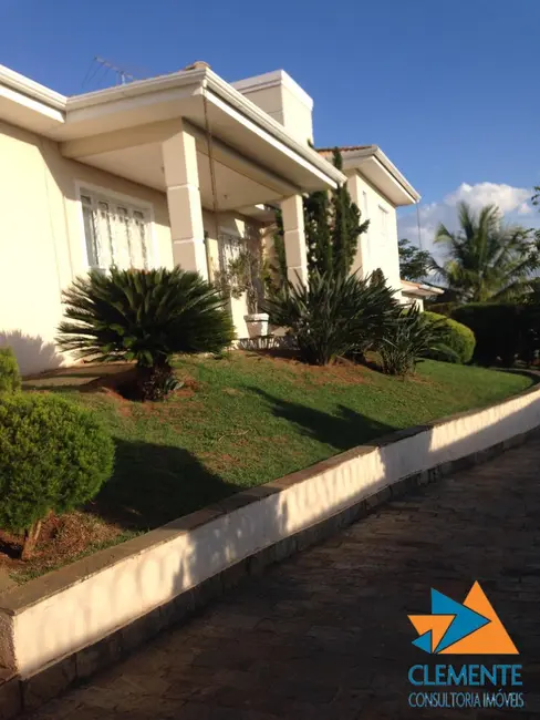 Casa com 6 quartos à venda, 300m2 em Centro, Lagoa Santa - MG - imagem 5 Foto 5 de Casa com 6 quartos à venda, 300m2 em Centro, Lagoa Santa - MG