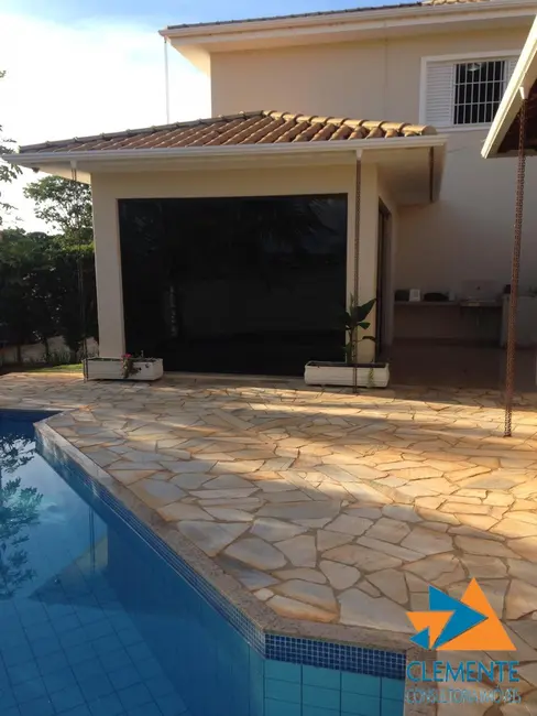 Casa com 6 quartos à venda, 300m2 em Centro, Lagoa Santa - MG - imagem 3 Foto 3 de Casa com 6 quartos à venda, 300m2 em Centro, Lagoa Santa - MG