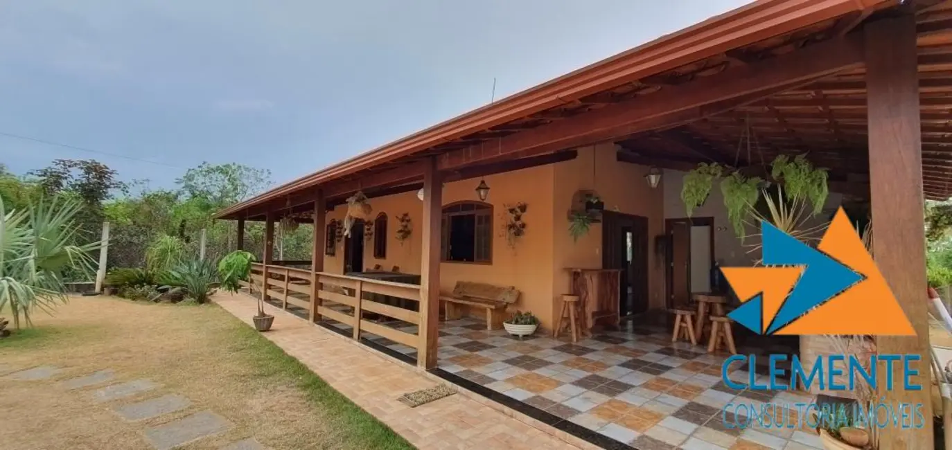 Foto 2 de Casa de Condomínio com 4 quartos à venda, 300m2 em Jaboticatubas - MG