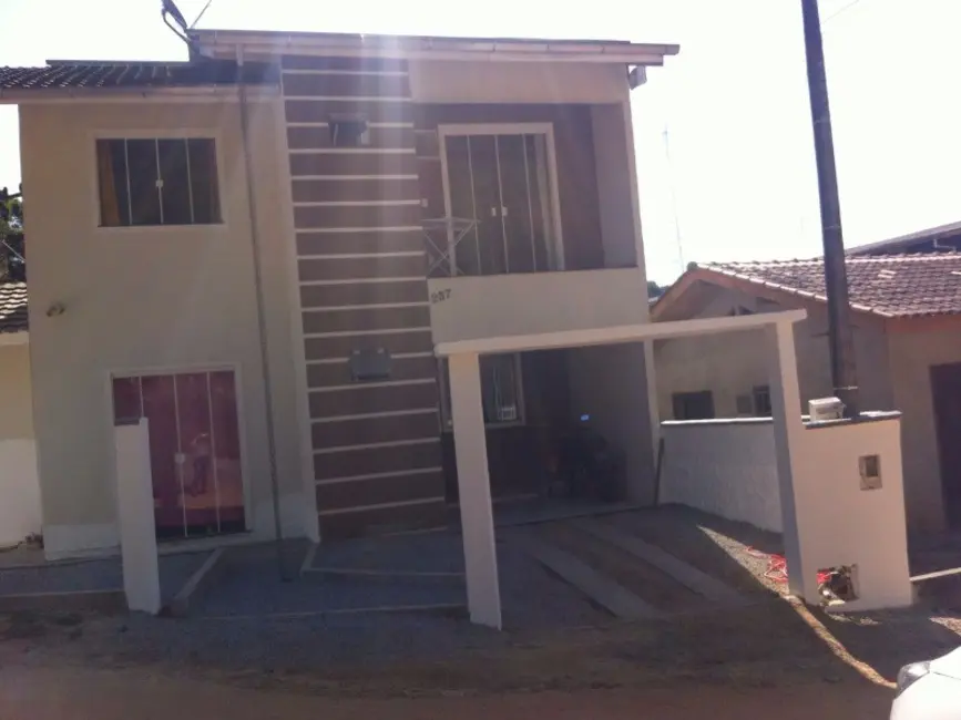 Foto 1 de Casa com 2 quartos à venda, 100m2 em São Pedro, Brusque - SC