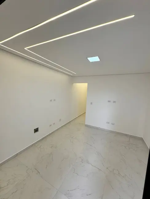Casa com 4 quartos à venda, 45m2 em Guilhermina, Praia Grande - SP - imagem 8 Foto 8 de Casa com 4 quartos à venda, 45m2 em Guilhermina, Praia Grande - SP