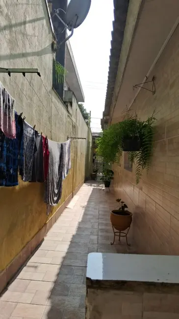 Casa com 2 quartos à venda, 139m2 em Caiçara, Praia Grande - SP - imagem 3 Foto 3 de Casa com 2 quartos à venda, 139m2 em Caiçara, Praia Grande - SP