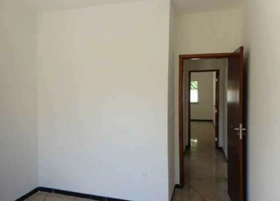 Foto 2 de Casa de Condomínio com 2 quartos à venda, 80m2 em Vista Alegre, Sao Goncalo - RJ