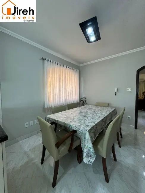 Foto 8 de Casa com 2 quartos à venda, 150m2 em Maua - SP