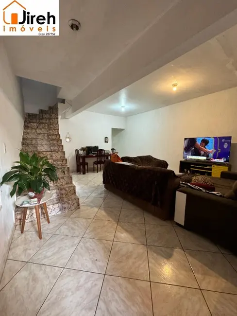 Casa com 2 quartos à venda, 159m2 em Jardim Guapituba, Maua - SP - imagem 2 Foto 2 de Casa com 2 quartos à venda, 159m2 em Jardim Guapituba, Maua - SP