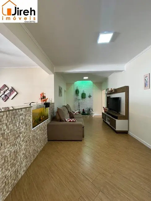 Foto 6 de Casa com 2 quartos à venda, 500m2 em Roncon, Ribeirao Pires - SP