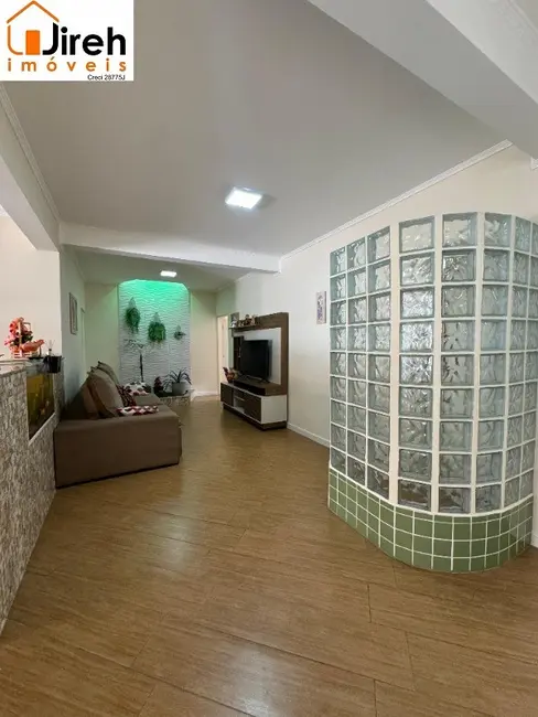 Foto 5 de Casa com 2 quartos à venda, 500m2 em Roncon, Ribeirao Pires - SP