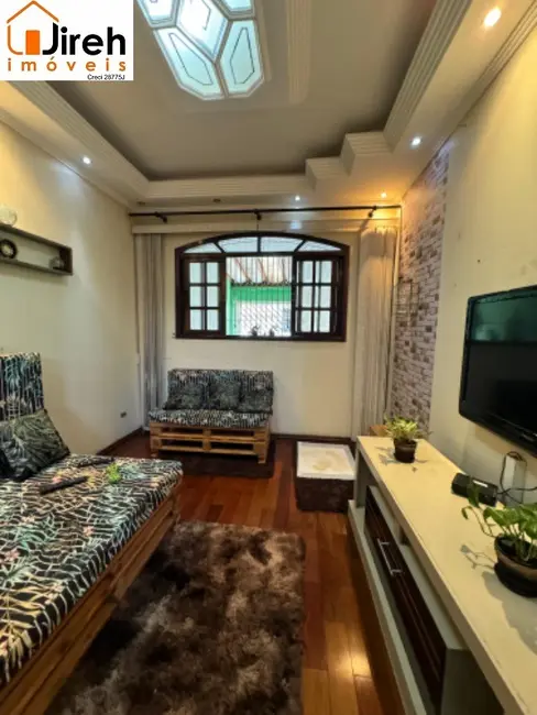 Foto 5 de Casa com 3 quartos à venda, 194m2 em Parque São Vicente, Maua - SP